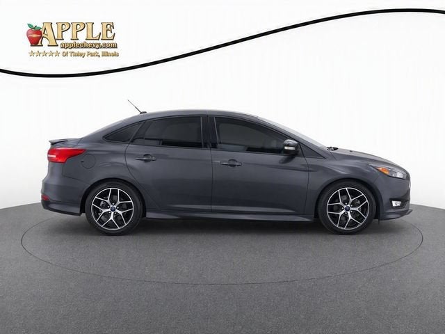 Used 2016 Ford Focus SE with VIN 1FADP3F2XGL392071 for sale in Tinley Park, IL