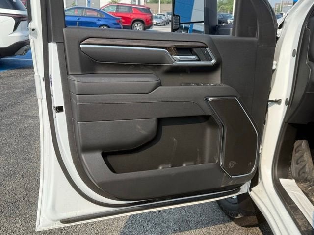 2025 Chevrolet Silverado 3500 HD Chassis Cab LT