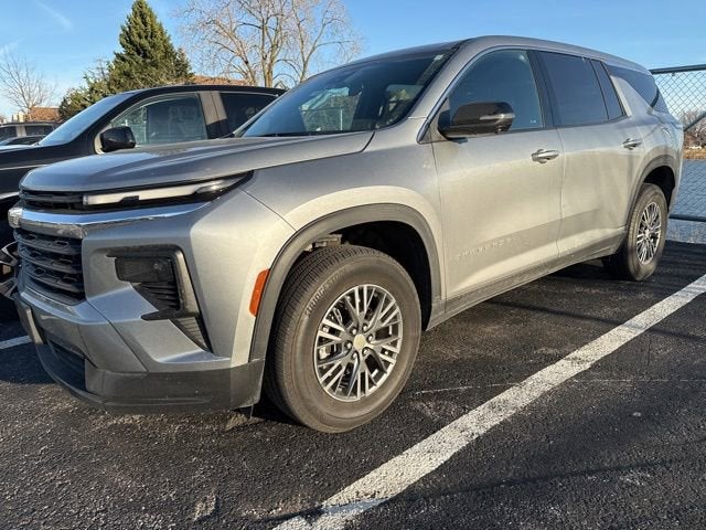 2024 Chevrolet Traverse LS