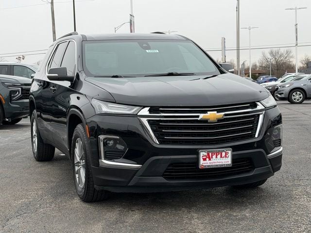 2022 Chevrolet Traverse LT Cloth