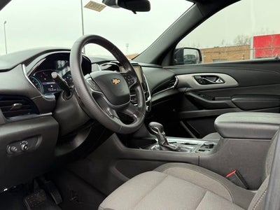 2022 Chevrolet Traverse LT Cloth