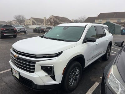 2024 Chevrolet Traverse LT