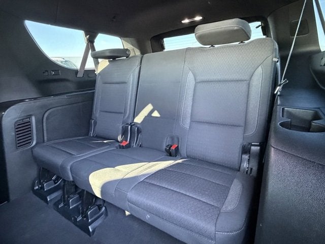 2023 Chevrolet Suburban LS