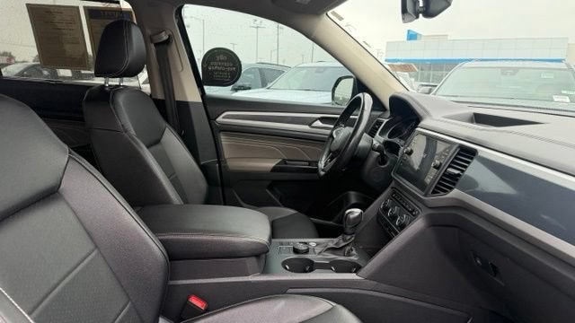 2021 Volkswagen Atlas 3.6L V6 SE w/Technology R-Line