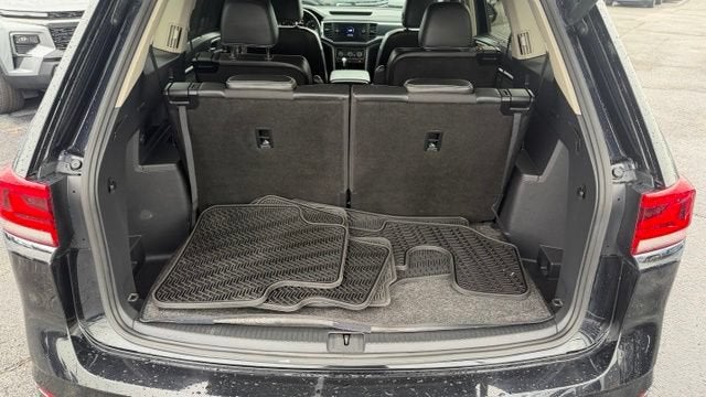 2021 Volkswagen Atlas 3.6L V6 SE w/Technology R-Line