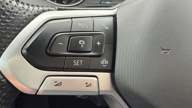 2021 Volkswagen Atlas 3.6L V6 SE w/Technology R-Line