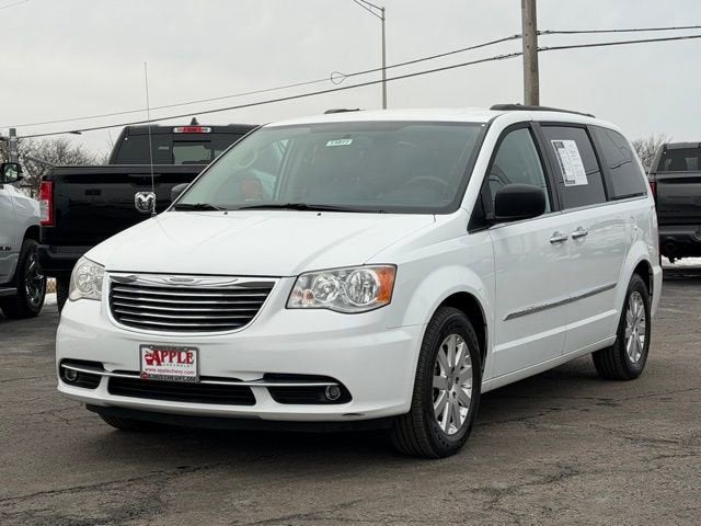 2016 Chrysler Town & Country Touring