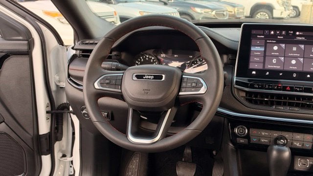 2025 Jeep Compass Trailhawk - Photo 11
