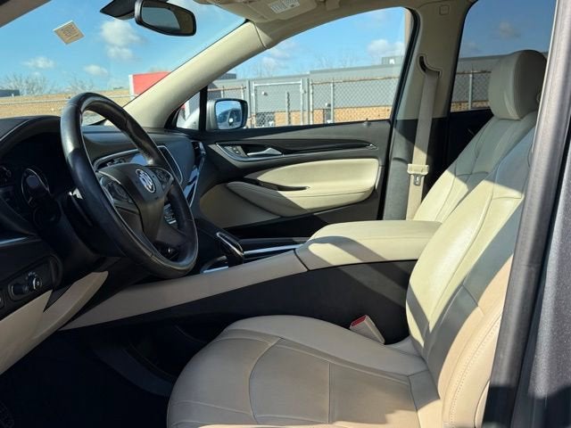 2020 Buick Enclave Essence