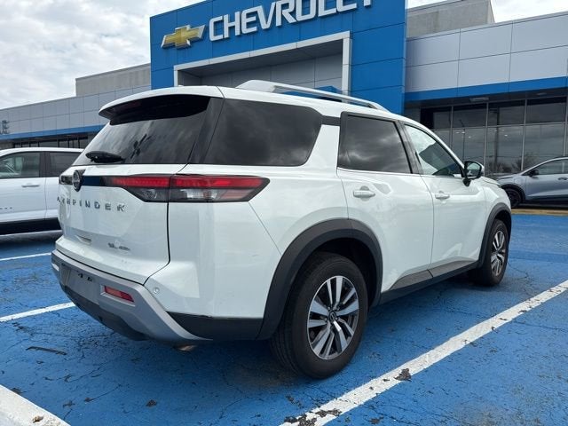 2023 Nissan Pathfinder SL